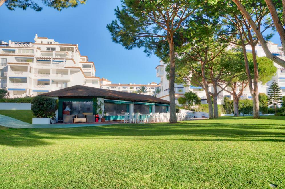Appartamento Playas Del Duque, Puerto Banus, Golf .Playa Y Compras Marbella Esterno foto