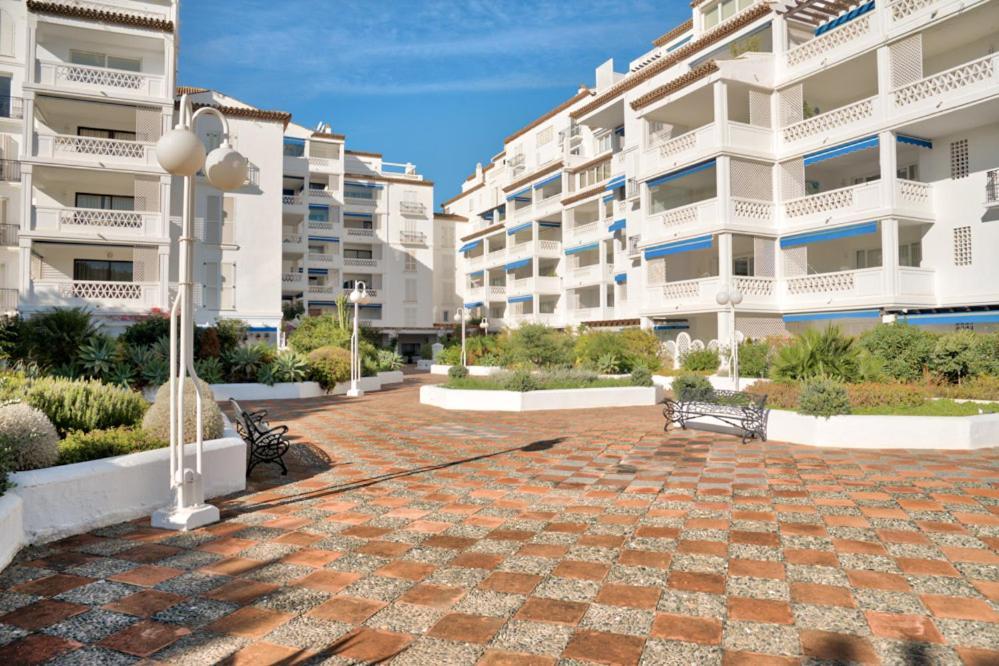 Appartamento Playas Del Duque, Puerto Banus, Golf .Playa Y Compras Marbella Esterno foto