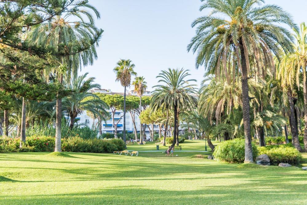 Appartamento Playas Del Duque, Puerto Banus, Golf .Playa Y Compras Marbella Esterno foto