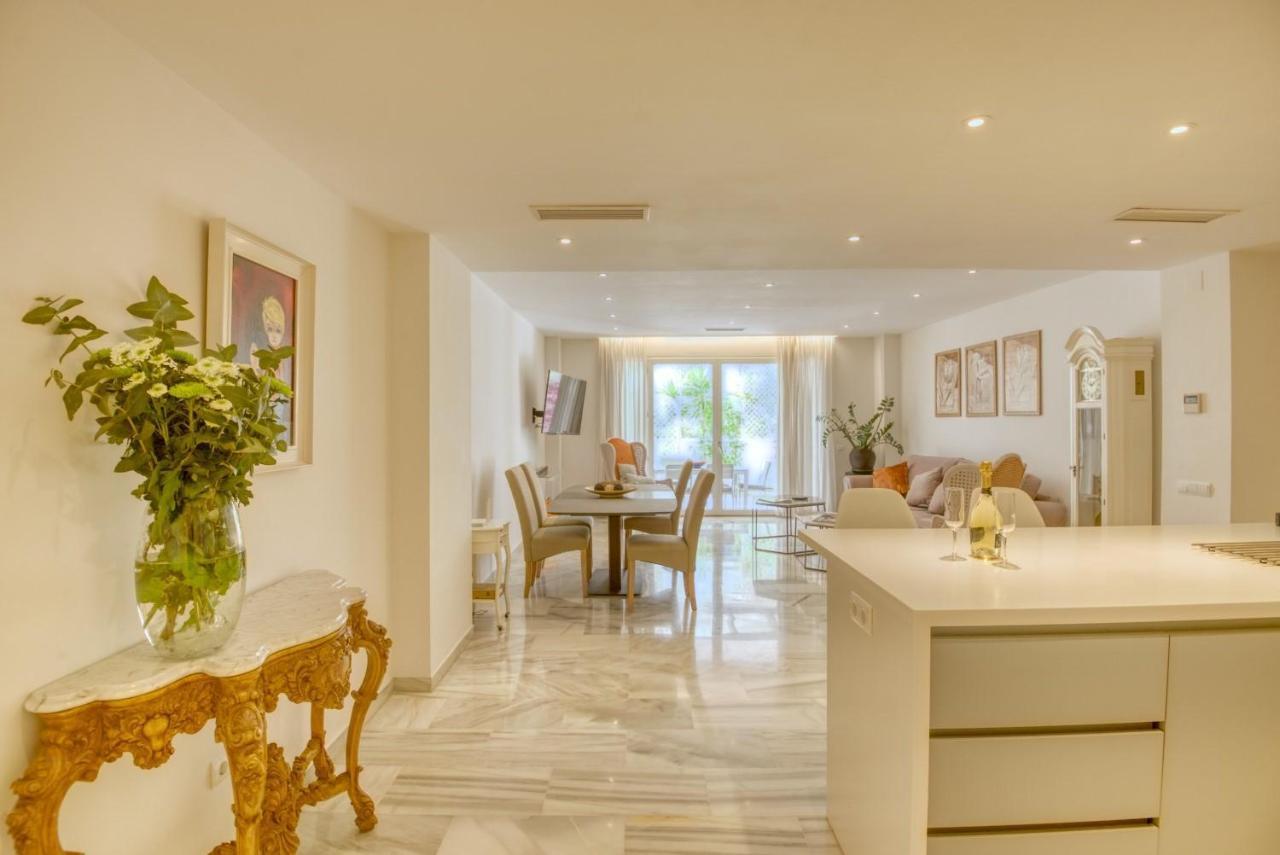 Appartamento Playas Del Duque, Puerto Banus, Golf .Playa Y Compras Marbella Esterno foto